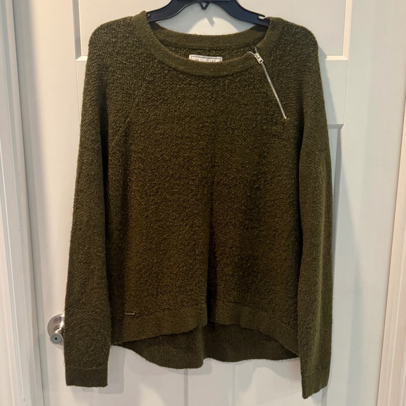Abercrombie & Fitch Crew Neck Acrylic Sweater, M, EUC, Olive Green - Picture 1 of 7